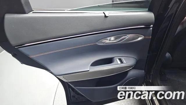 Genesis GV70 2.5T Бензин AWD — Фото автомобиля 5