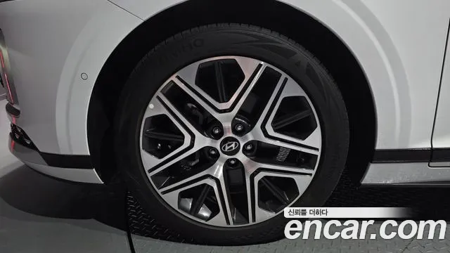Hyundai Grandeur GN7 — Фото автомобиля 5