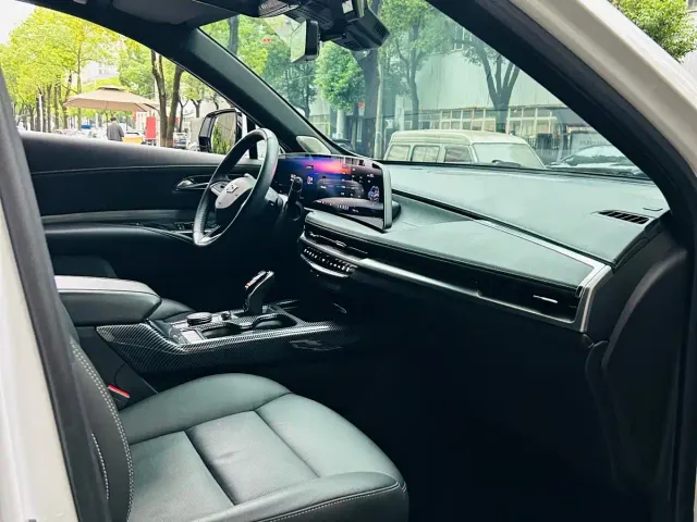 Cadillac XT4 — Фото автомобиля 6