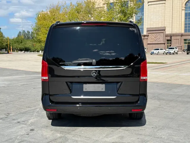 Mercedes-Benz V-Class — Фото автомобиля 8