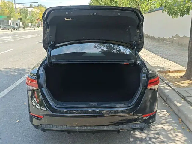 Nissan Sylphy — Фото автомобиля 18