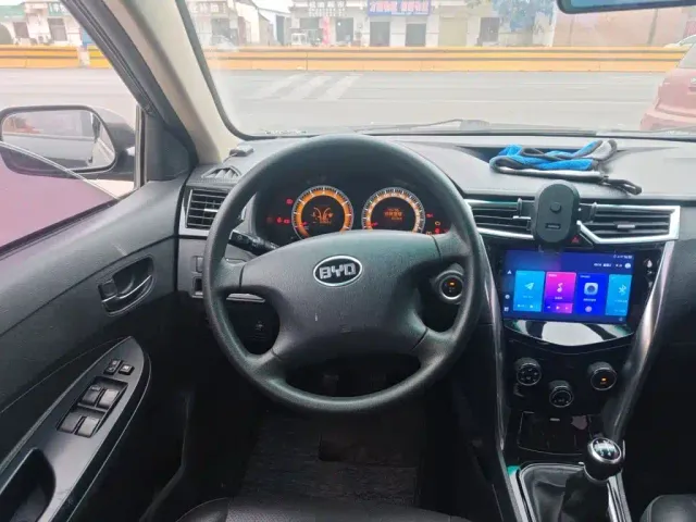 BYD F3 — Фото автомобиля 6