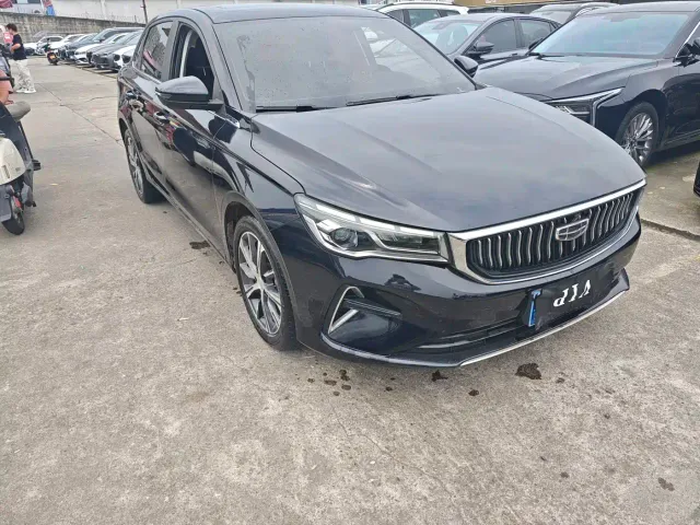 Geely Emgrand — Фото автомобиля 3