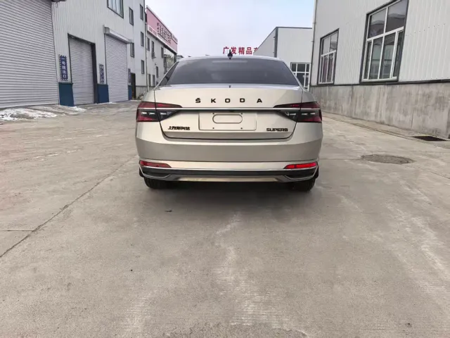 Skoda Superb — Фото автомобиля 6
