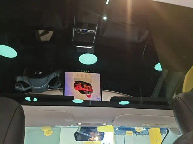 Tesla Model 3 — Фото автомобиля 17