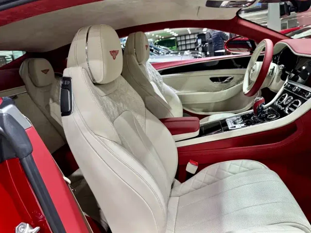 Bentley Continental — Фото автомобиля 6