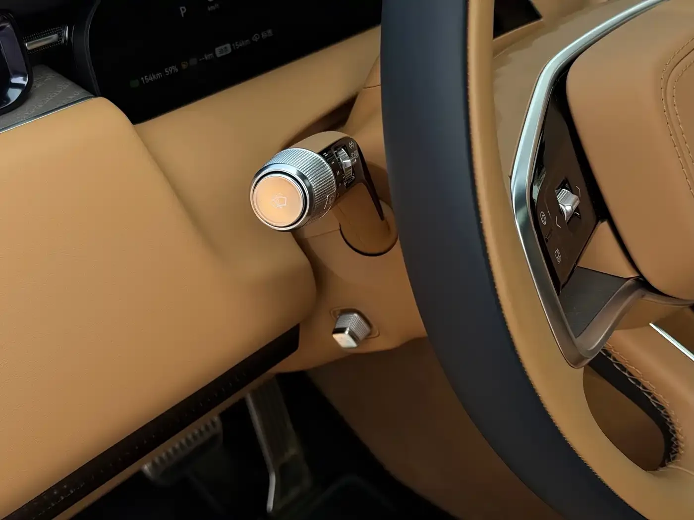 ZEEKR Zeekr 9X 2025 model Ultra Edition 70kWh — Фото автомобиля 12