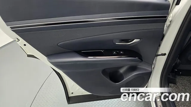 Hyundai Tucson Tucson (NX4) Бензин 1.6 турбо 2WD — Фото автомобиля 24