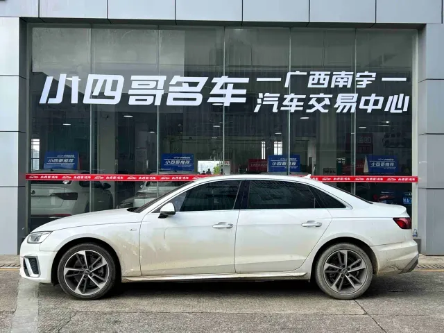 Audi A4L — Фото автомобиля 3