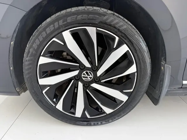 Volkswagen Passat — Фото автомобиля 23