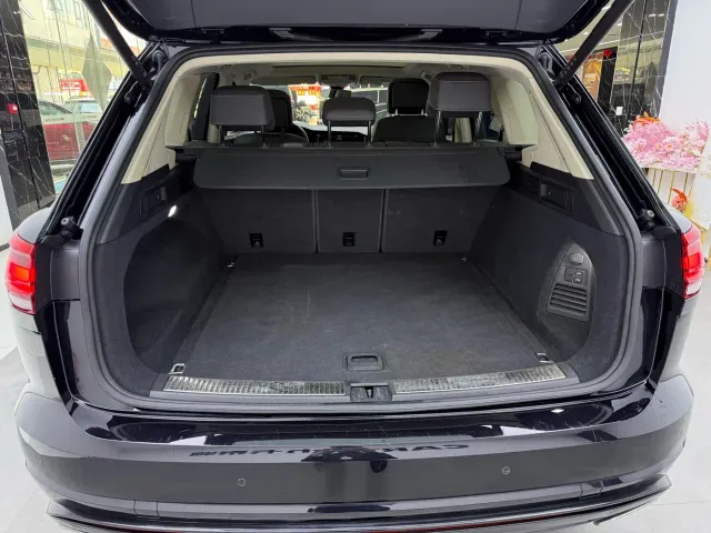 Volkswagen Touareg — Фото автомобиля 22
