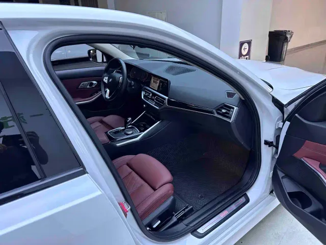 BMW 3 Series — Фото автомобиля 11