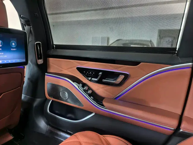 Mercedes-Benz Maybach S-Class — Фото автомобиля 11