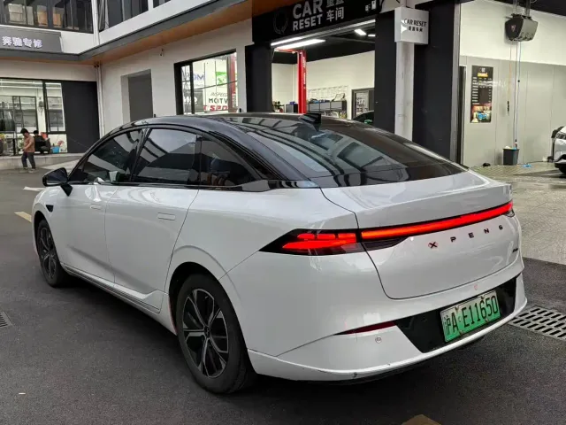Xpeng P5 — Фото автомобиля 4