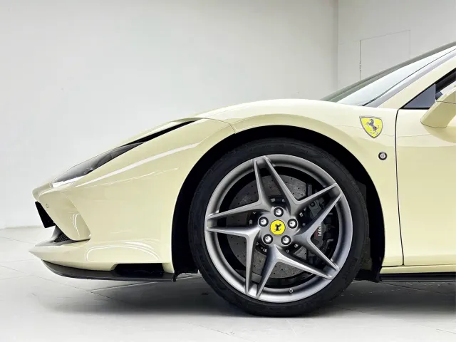 Ferrari F8 — Фото автомобиля 7