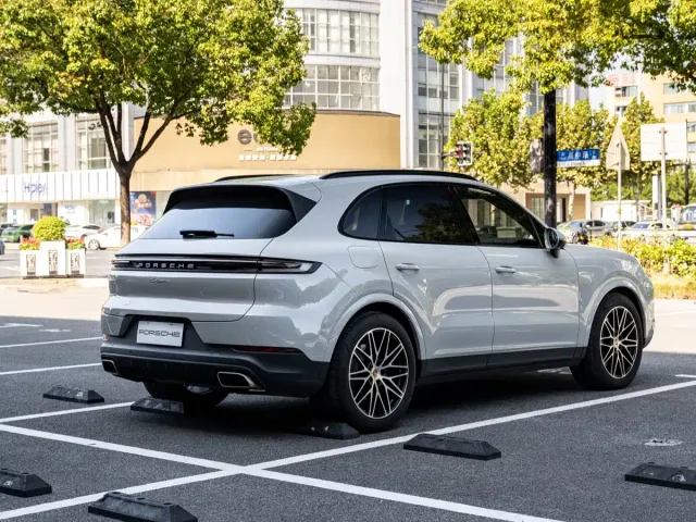 Porsche Cayenne — Фото автомобиля 6