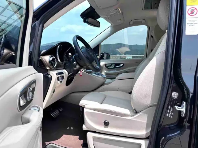 Mercedes-Benz V-Class — Фото автомобиля 7
