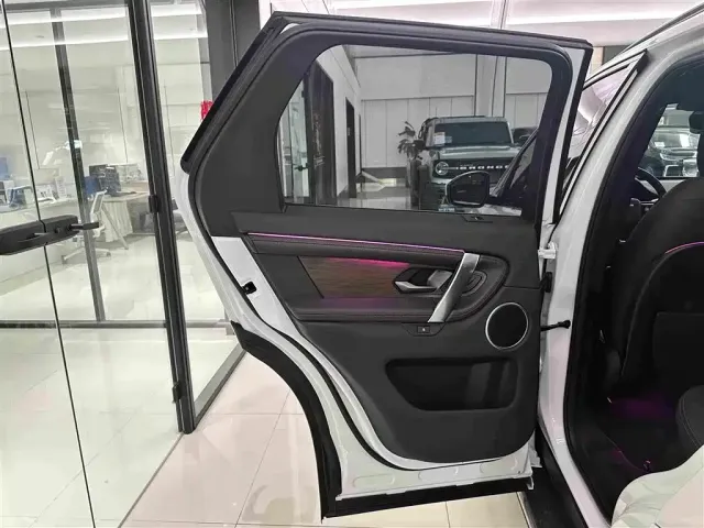 Land Rover Discovery Sport — Фото автомобиля 25