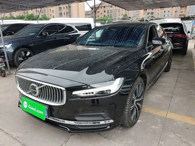 Фотография автомобиля — Volvo S90