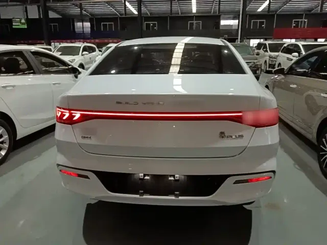 BYD Qin PLUS — Фото автомобиля 5
