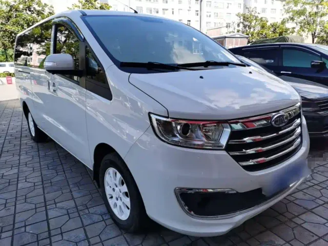 JAC Refine M3 — Фото автомобиля 3