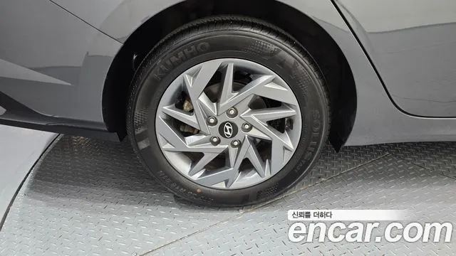 Hyundai Avante CN7 — Фото автомобиля 5