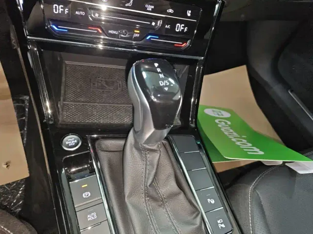 Volkswagen Passat — Фото автомобиля 13