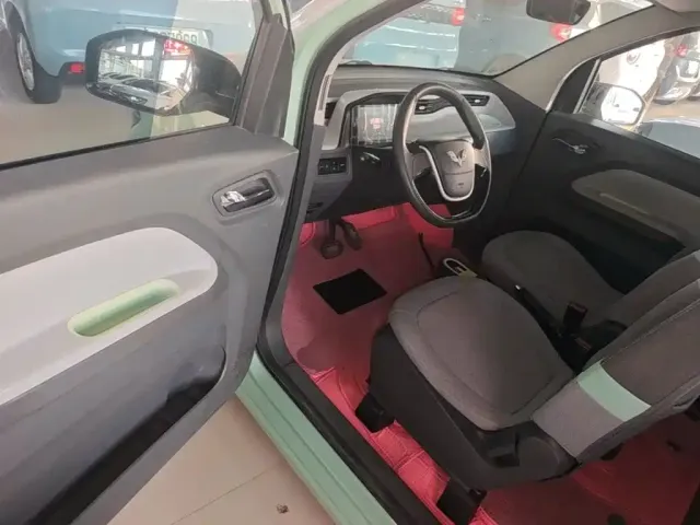 Wuling Hongguang Mini EV — Фото автомобиля 15