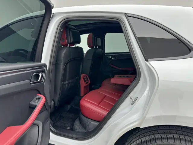 Porsche Macan — Фото автомобиля 17