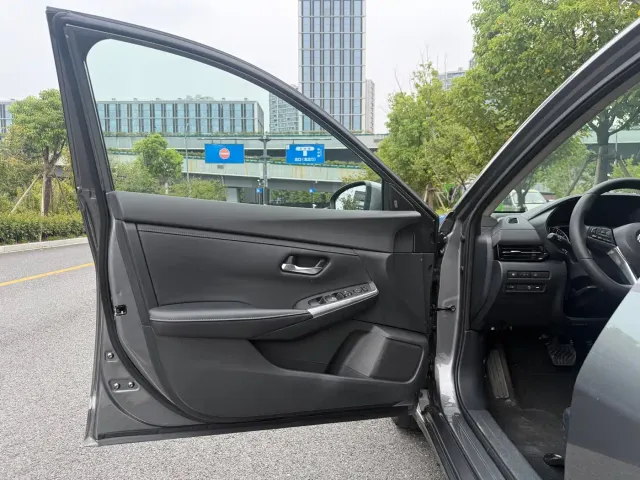 Nissan Sylphy — Фото автомобиля 10