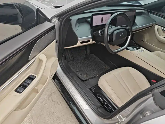 Xpeng P7 — Фото автомобиля 15