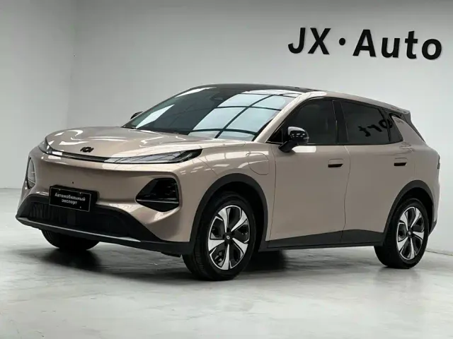 Фотография автомобиля — Changan Qiyuan Q05