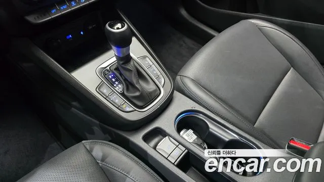 Hyundai Kona — Фото автомобиля 12