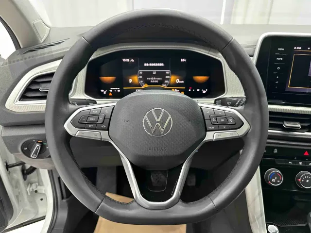 Volkswagen T-Roc — Фото автомобиля 14