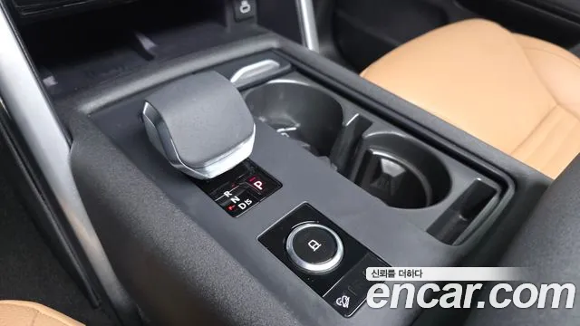 Land Rover Discovery — Фото автомобиля 9