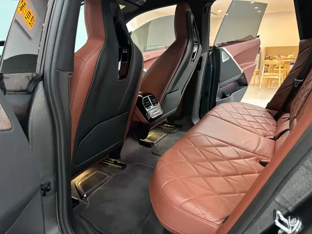 BMW iX M60 — Фото автомобиля 5