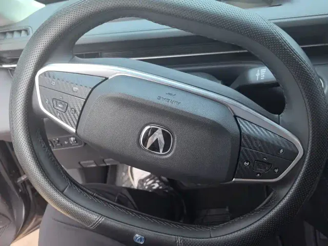 Changan Yida 2023 Blue Whale NE 1.5T GDI DCT Exclusive — Фото автомобиля 15