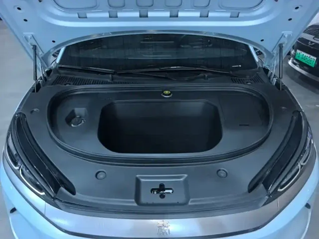 BYD Qin L — Фото автомобиля 19