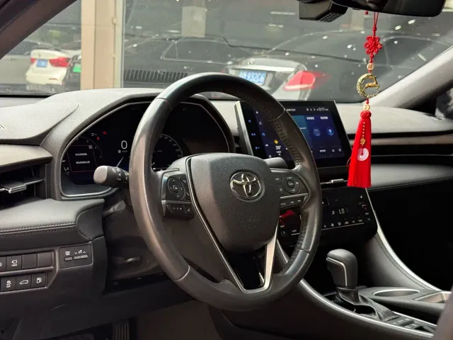 Toyota Avalon — Фото автомобиля 9