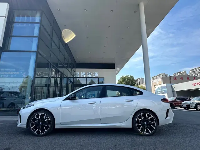 BMW 2 Series — Фото автомобиля 5