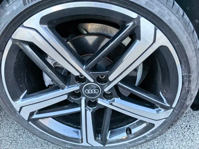 Audi A4L — Фото автомобиля 15