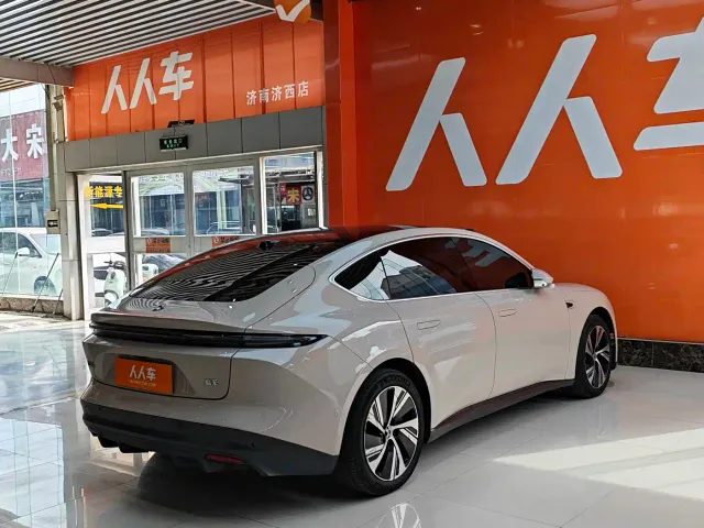 Nio ET5 — Фото автомобиля 4