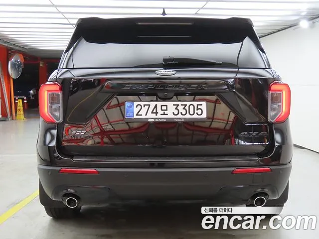 Ford Explorer — Фото автомобиля 4
