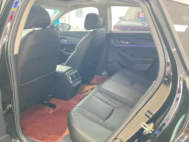 Honda Accord — Фото автомобиля 8