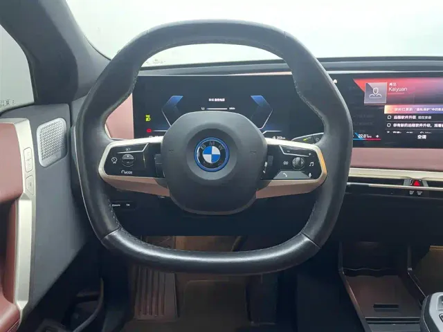 BMW iX M60 — Фото автомобиля 13
