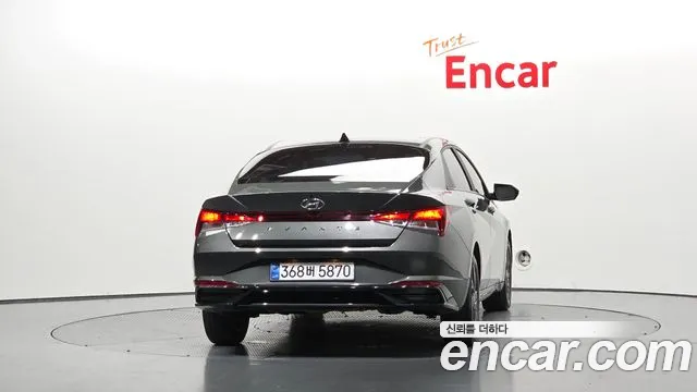 Hyundai AVANTE Avante (CN7) — Фото автомобиля 4