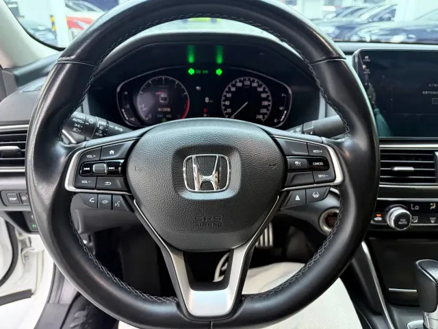 Honda Accord — Фото автомобиля 7