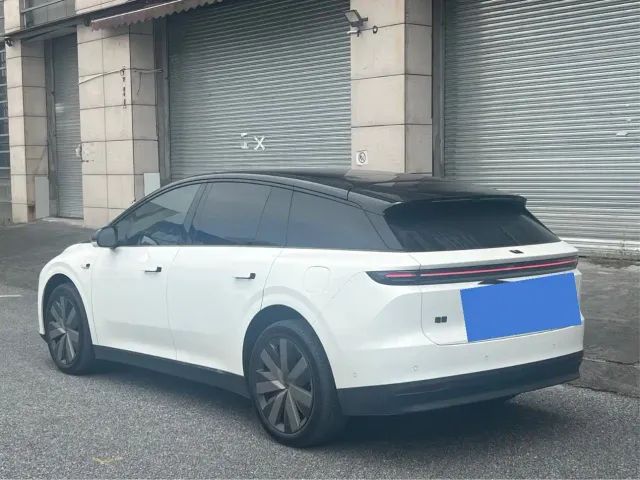 Li Auto i6 — Фото автомобиля 6