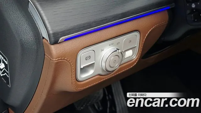 Mercedes-Benz GLE-Class — Фото автомобиля 20