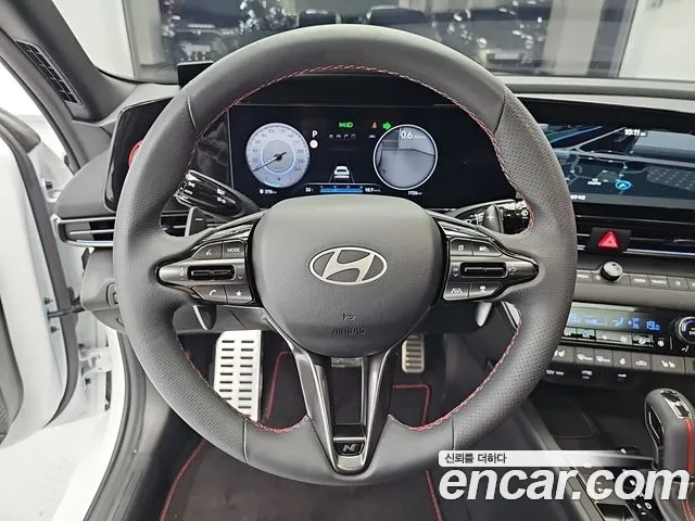 Hyundai Avante CN7 — Фото автомобиля 9